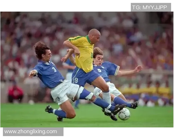 足球明星精彩瞬间回顾最佳进球集锦视频全景展示